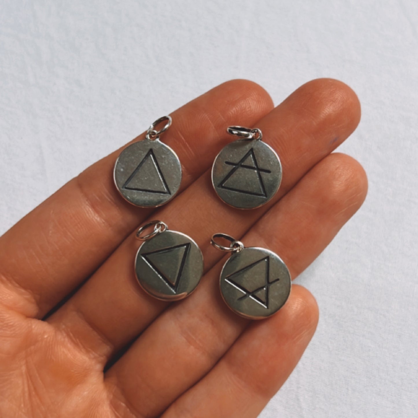ELEMENTS PENDANT