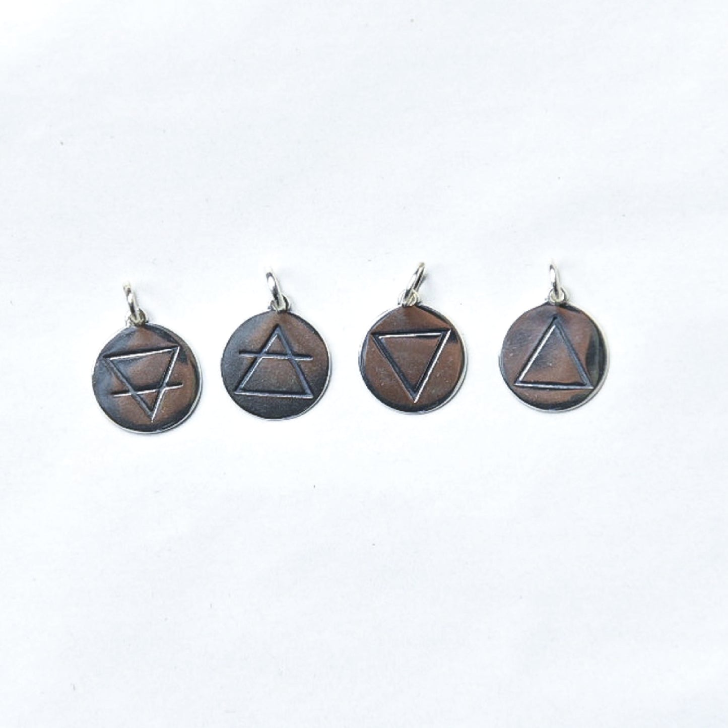 ELEMENTS PENDANT